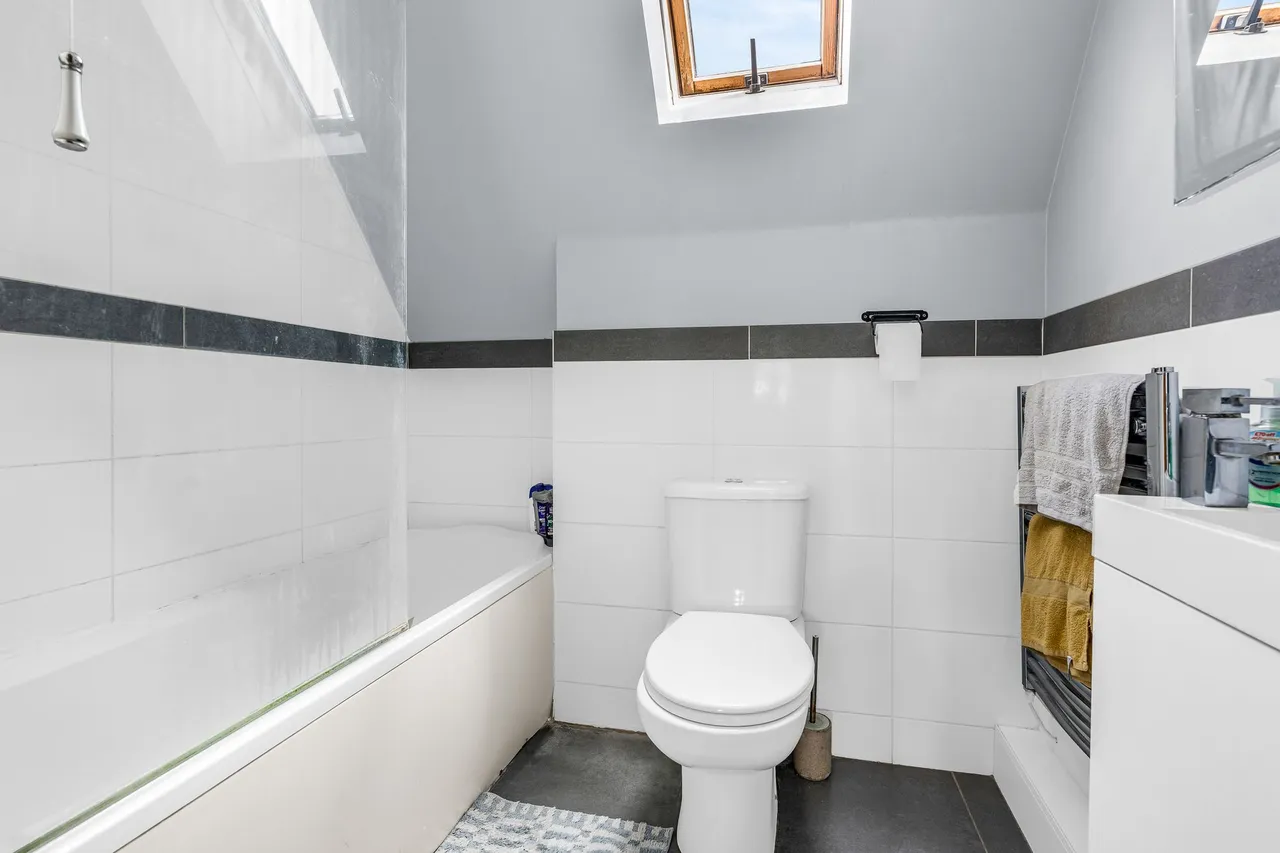 Yorkes Mews, Priory Street, Ware, SG12 9DB, photo 11