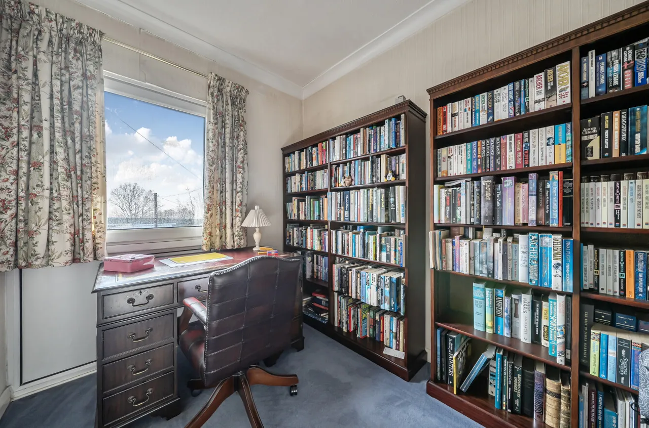 Connop Way, Frimley, Camberley, Surrey, GU16 8RX, photo 16