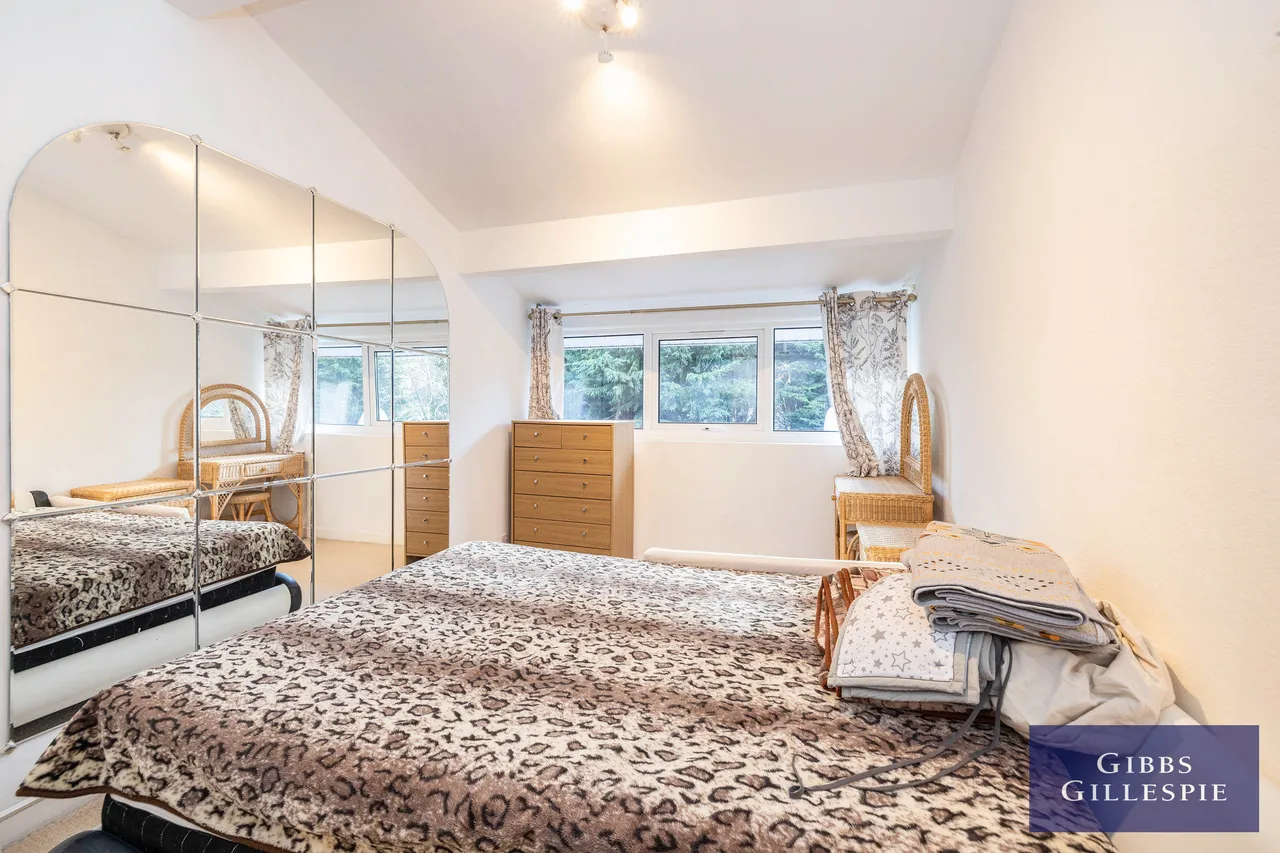 Bennett Close, Northwood Fees Apply, HA6, photo 9