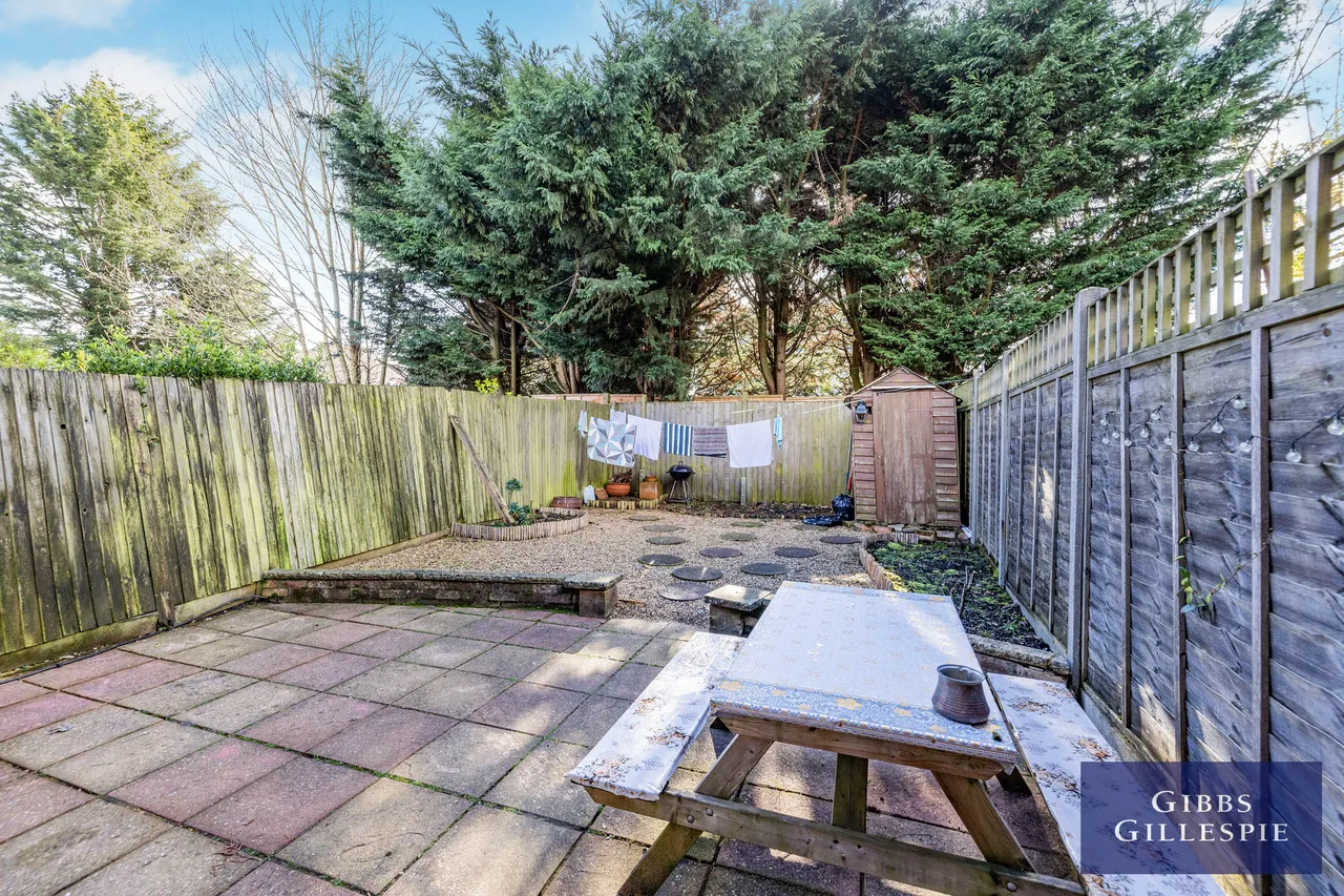 Bennett Close, Northwood Fees Apply, HA6, photo 7