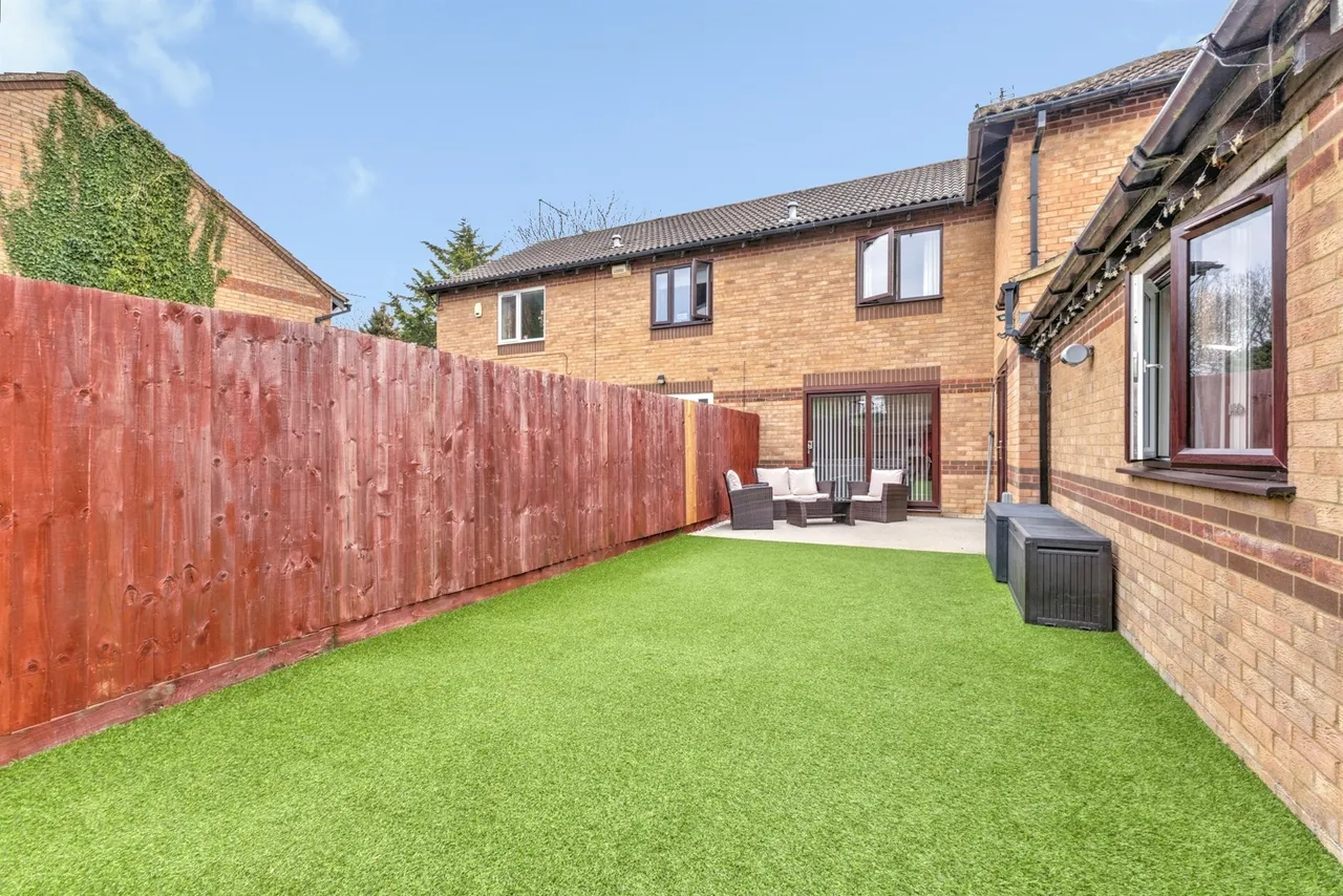 Beaune Close, Northampton, NN5, photo 4