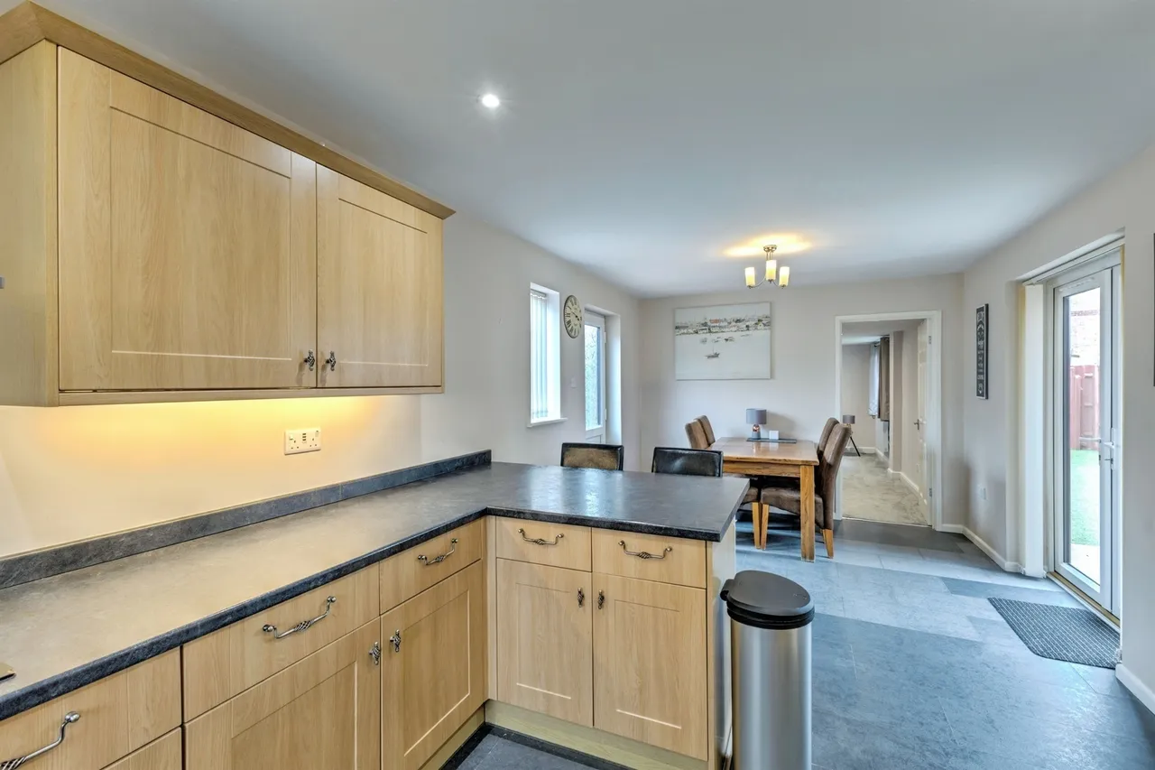 Beaune Close, Northampton, NN5, photo 3