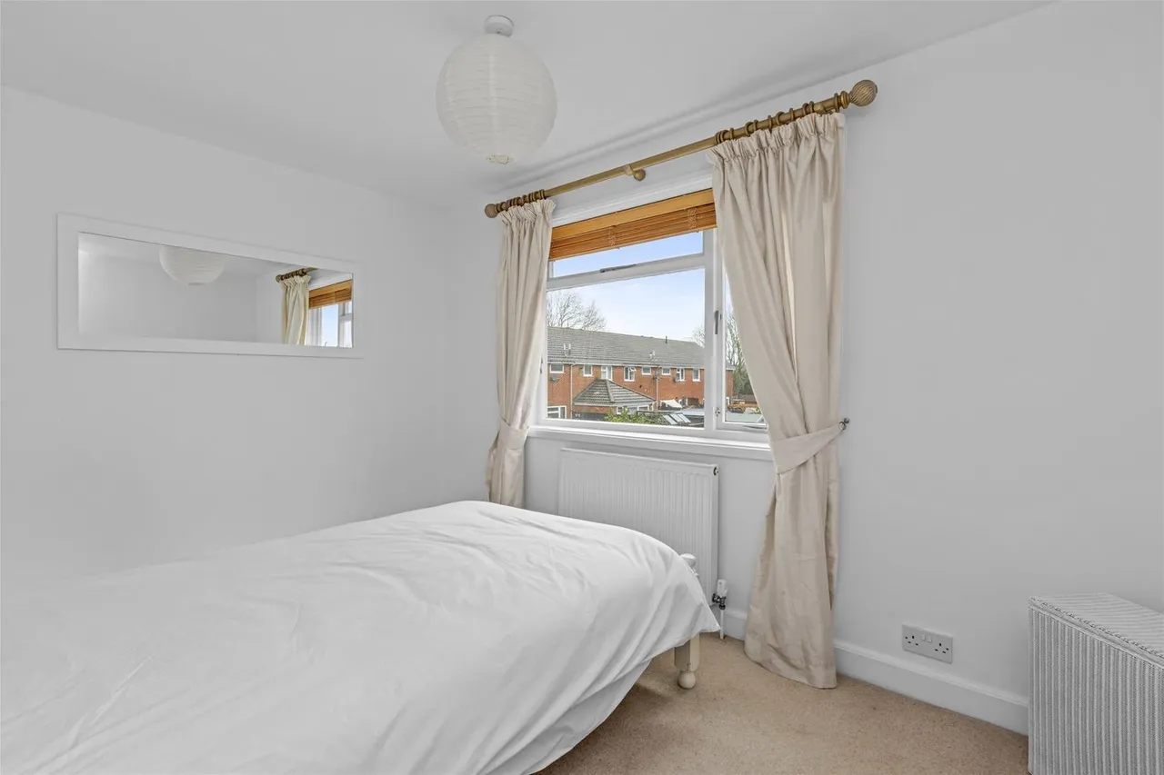 Hillington Close, Aylesbury, HP19, photo 10