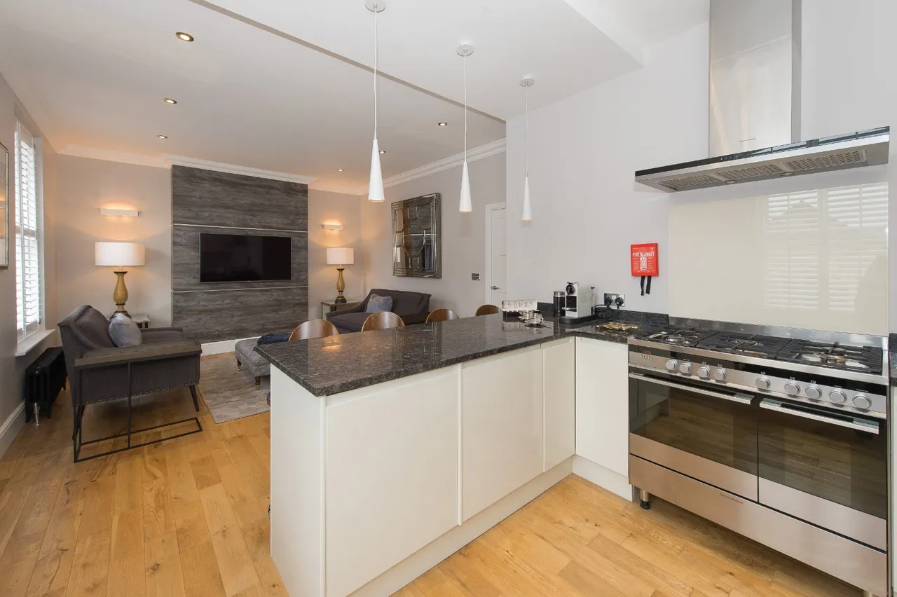 Belford Road, Harrogate, HG1, photo 2