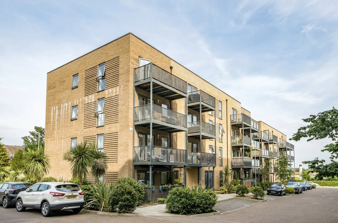 2 bed flat for sale — Apple Yard, London, SE20