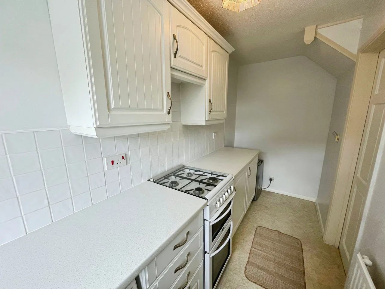 Thumwood, Chineham, Basingstoke, Basingstoke, RG24 8TE, photo 5
