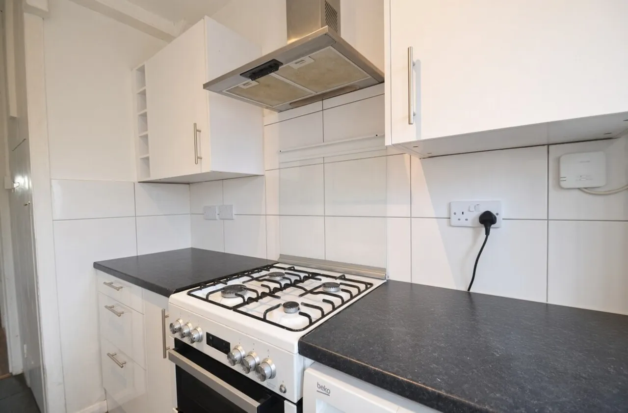 Vernon Road, Feltham, photo 7