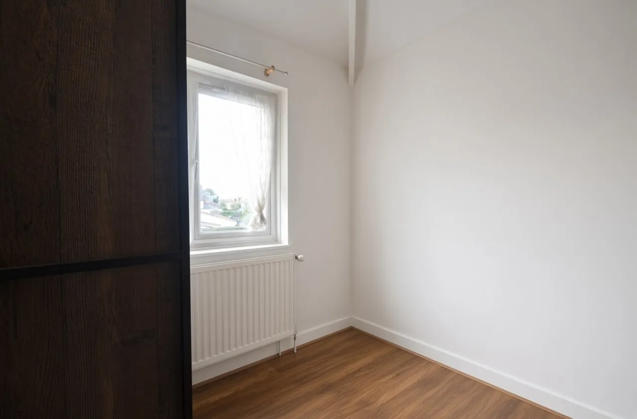 Vernon Road, Feltham, photo 4