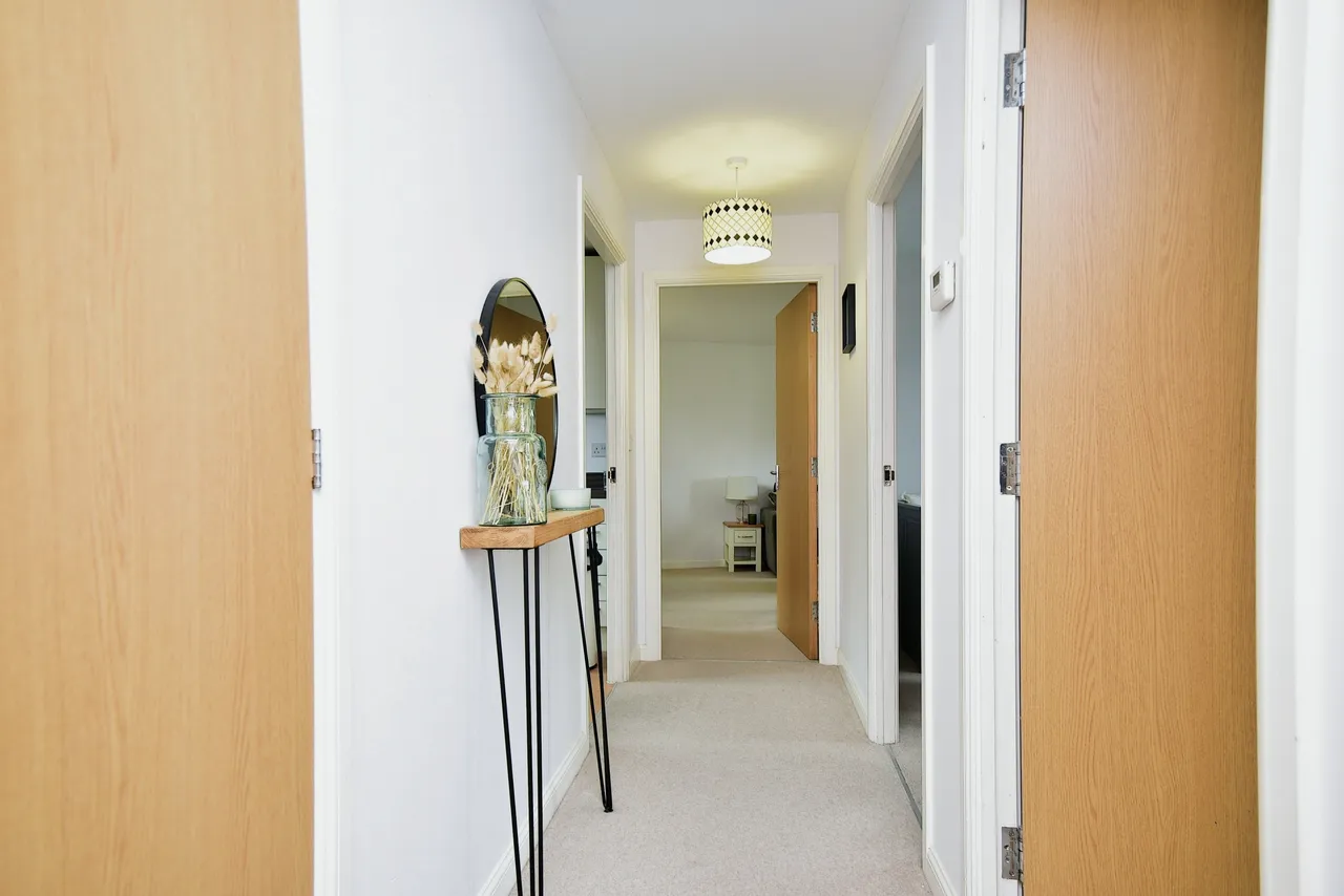 Bates Way, Swindon, photo 9
