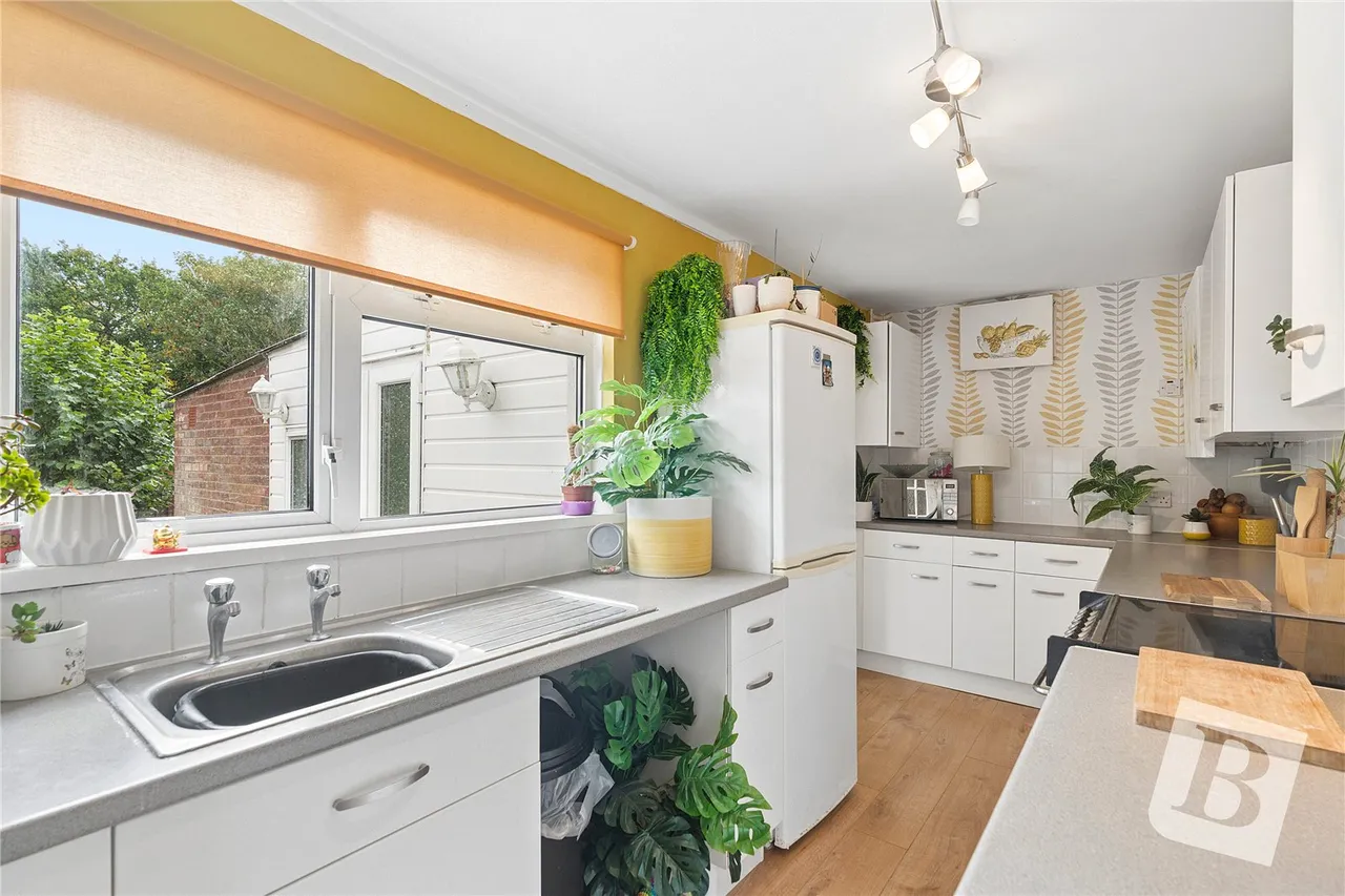 Church End Lane, Runwell, Wickford, Essex, SS11, photo 6