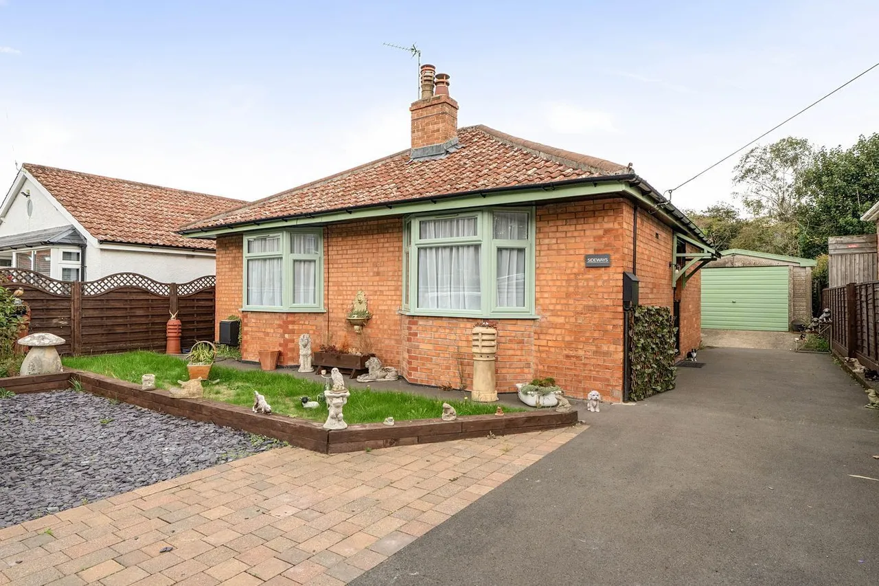 2 bed house for sale, Whitstone Road, Shepton Mallet, BA4