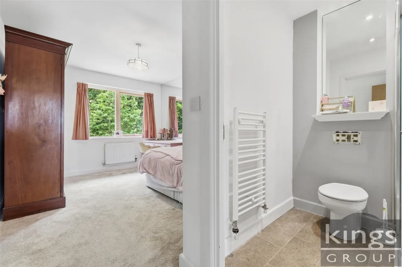 Nuthatch Drive, Newhall, photo 21