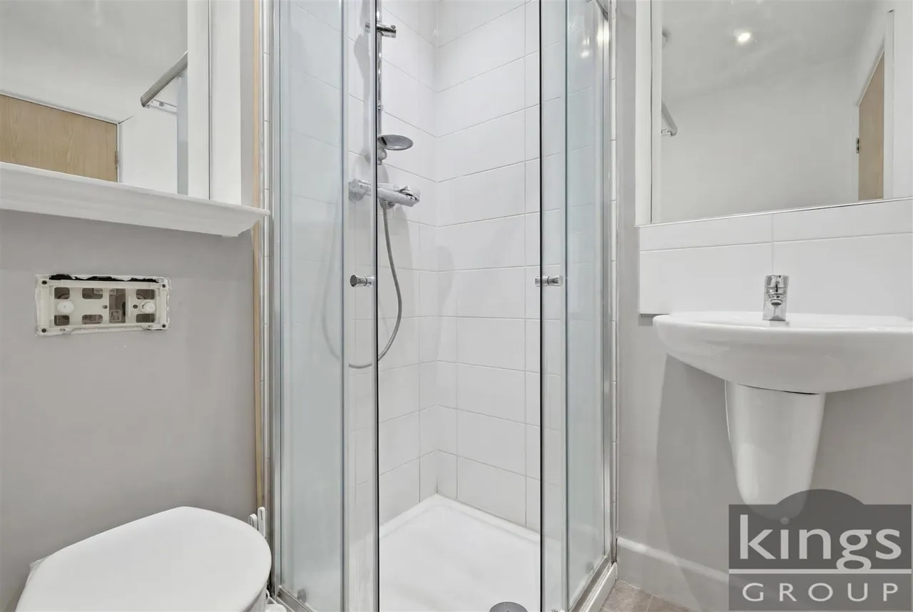 Nuthatch Drive, Newhall, photo 22