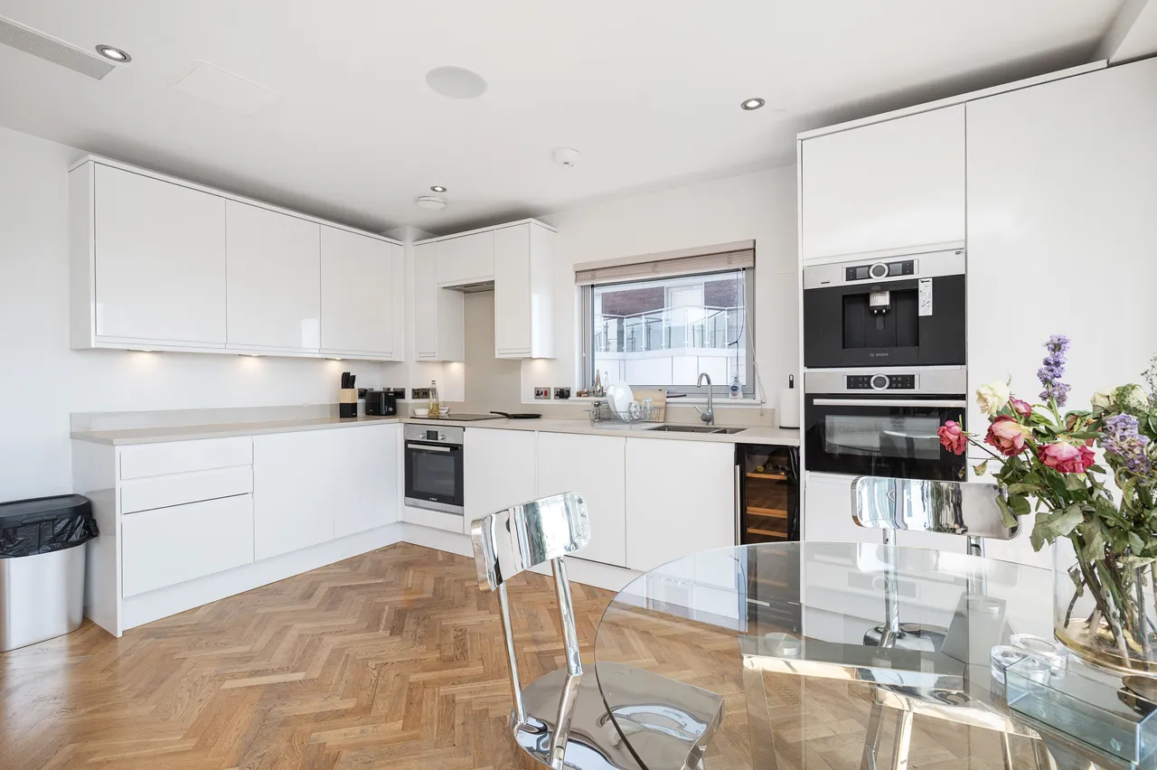 29b, 52-58 Commercial Road, London, photo 5