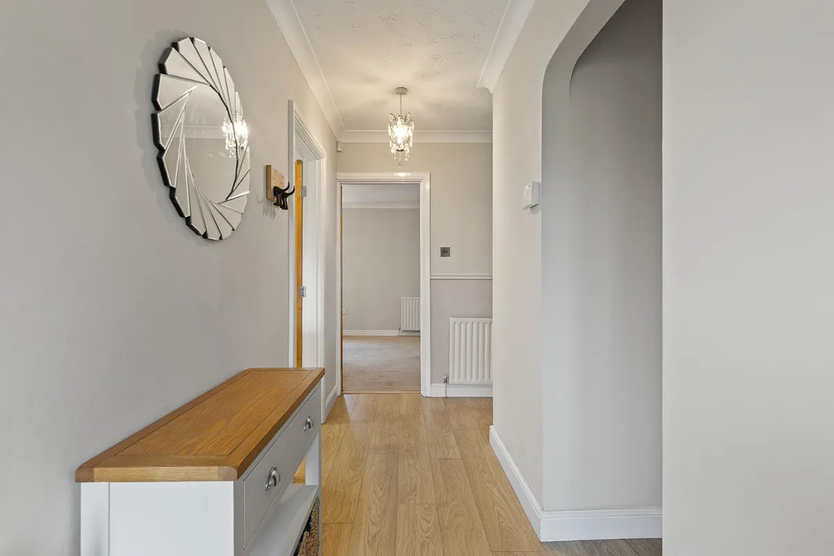 Lyndale Avenue, Edenthorpe, DN3, photo 8