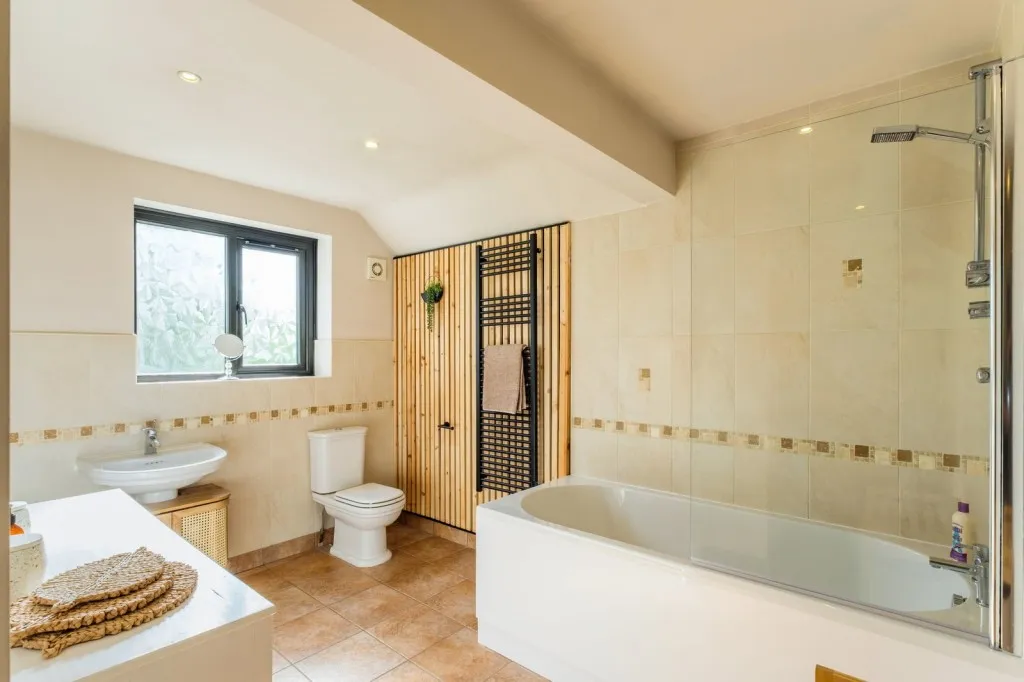 Forest Edge, The Moorlands, LE67, photo 13