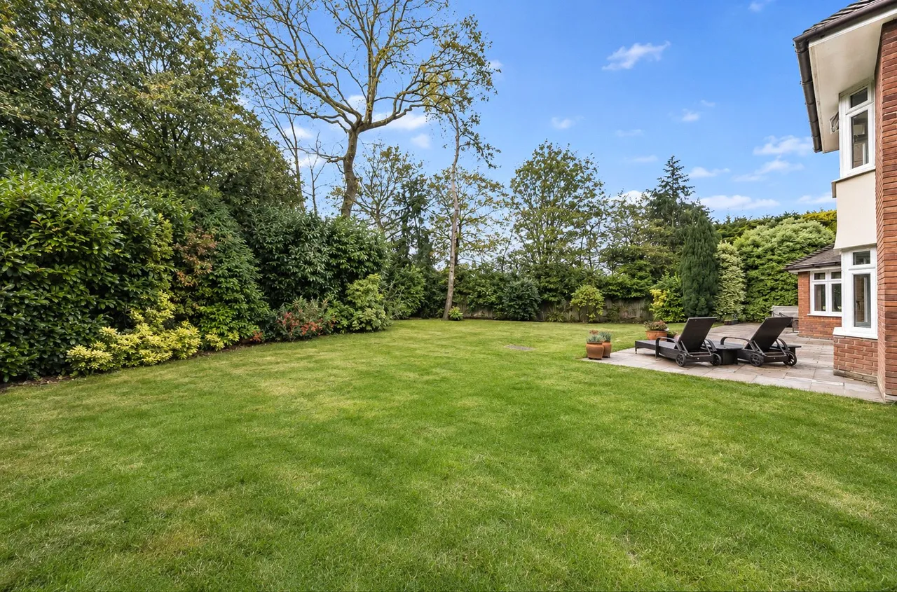 Hale End, Hook Heath, GU22, photo 26