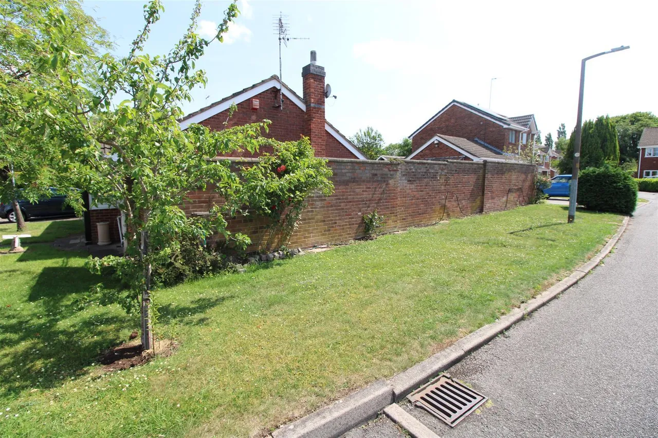Lordswell Road, Burton Upon Trent, DE14, photo 15