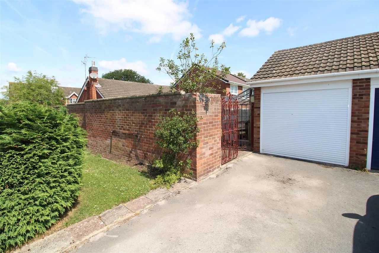 Lordswell Road, Burton Upon Trent, DE14, photo 14