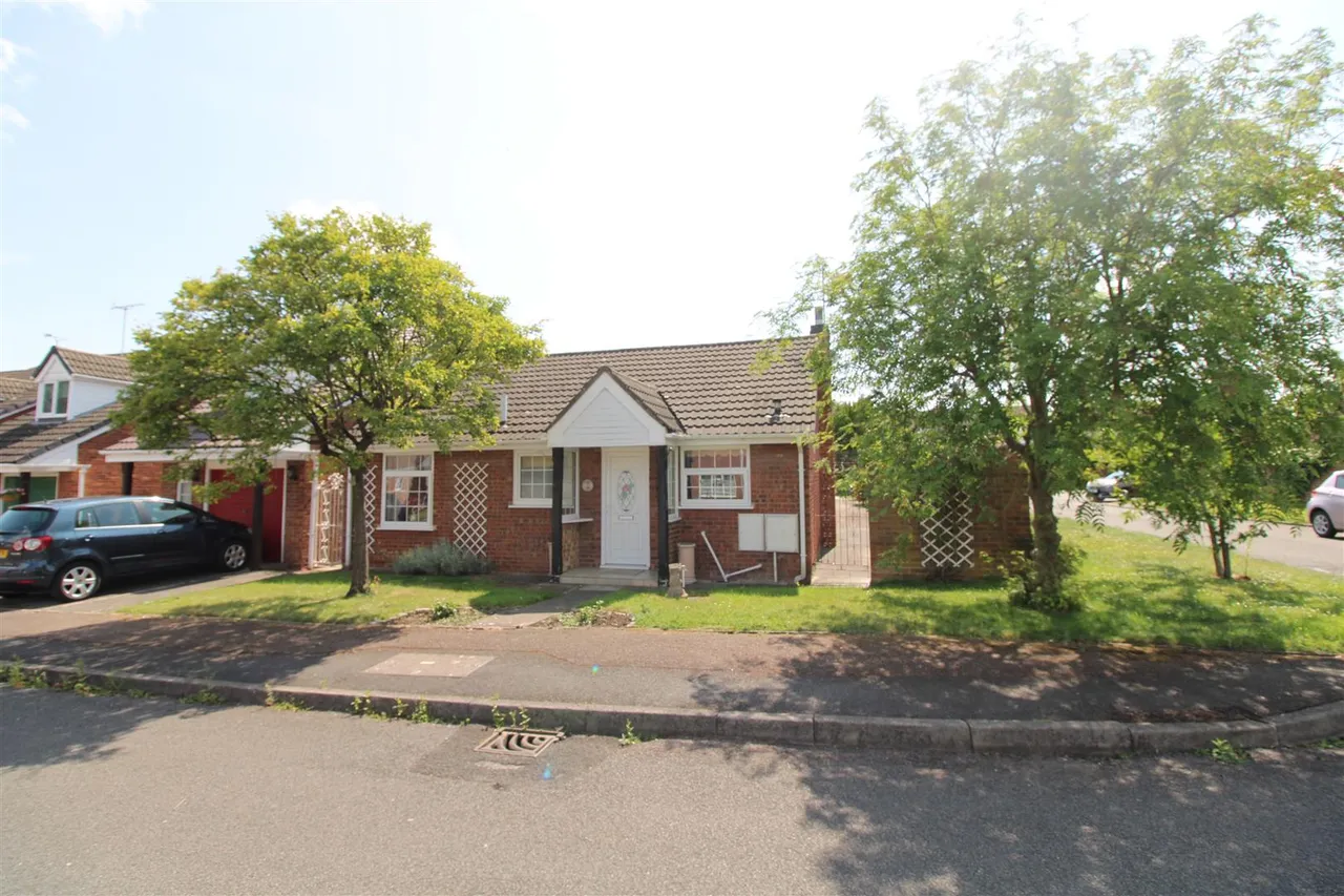 2 bed house for sale, Lordswell Road, Burton Upon Trent, DE14