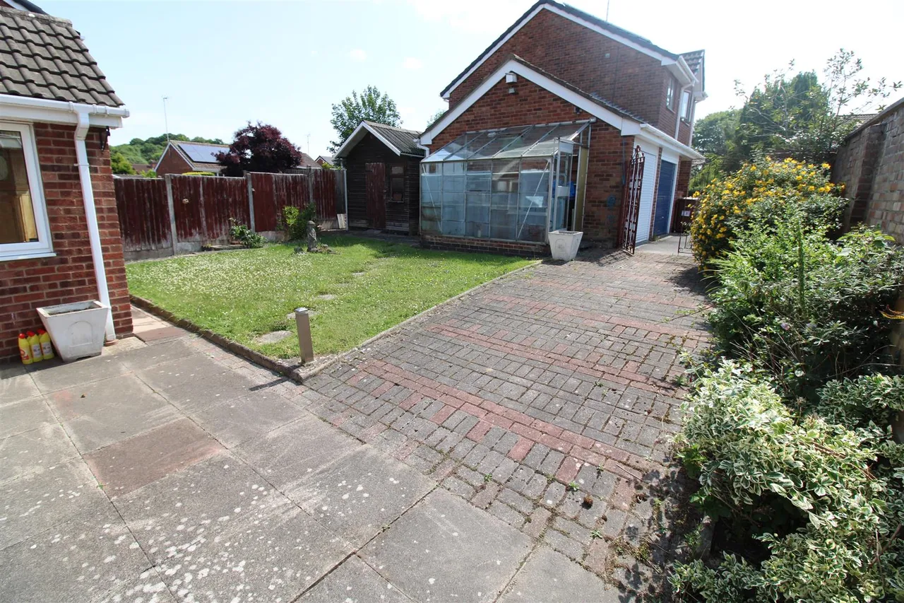Lordswell Road, Burton Upon Trent, DE14, photo 11