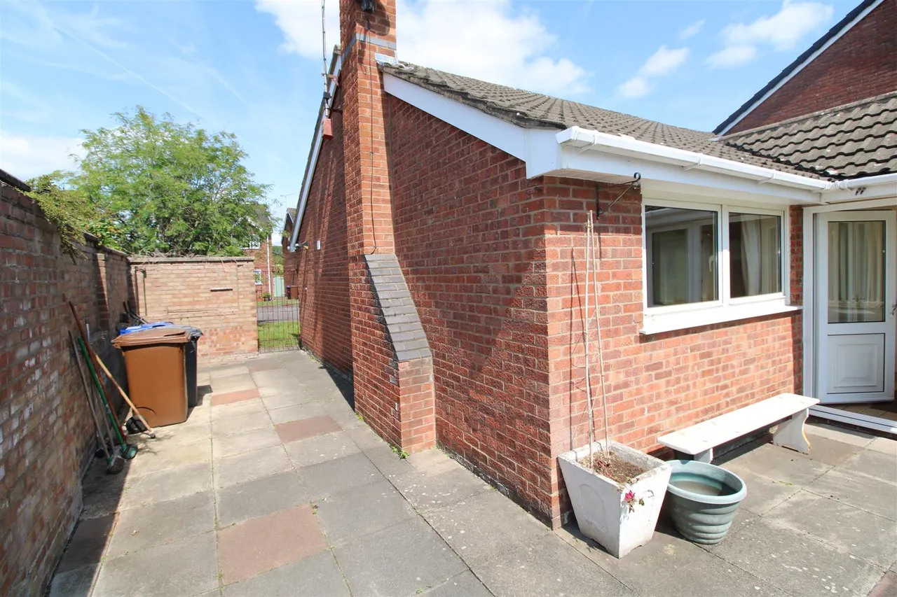 Lordswell Road, Burton Upon Trent, DE14, photo 12