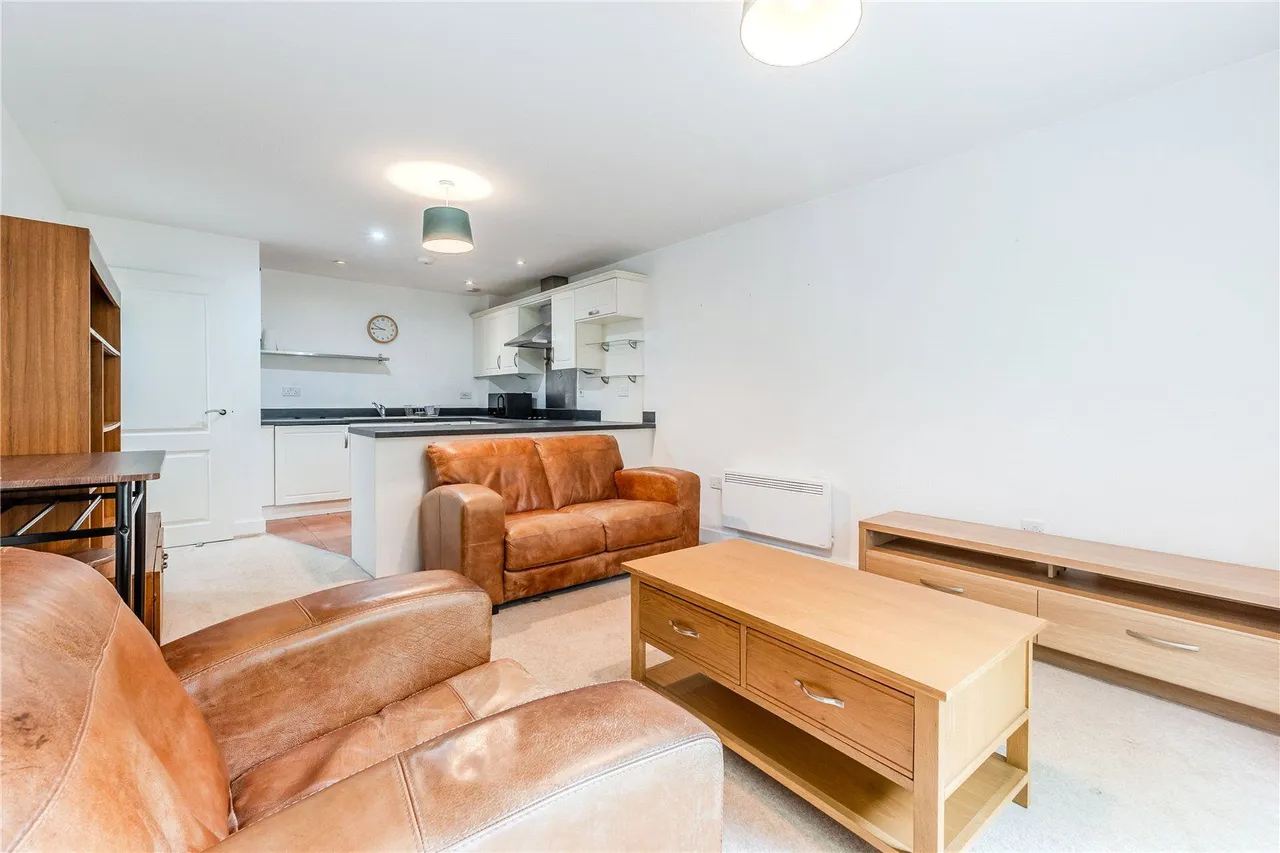 Thwaite Court, Horsforth, LS18, photo 7