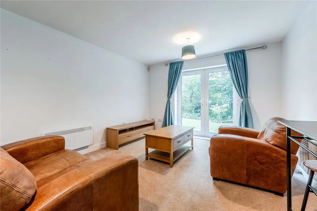 Thwaite Court, Horsforth, LS18, photo 5