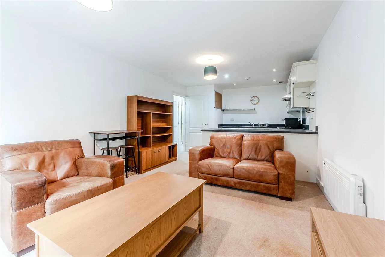 Thwaite Court, Horsforth, LS18, photo 6