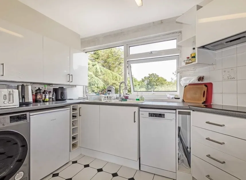 Wellesley Road, Strawberry Hill, TW2, photo 3