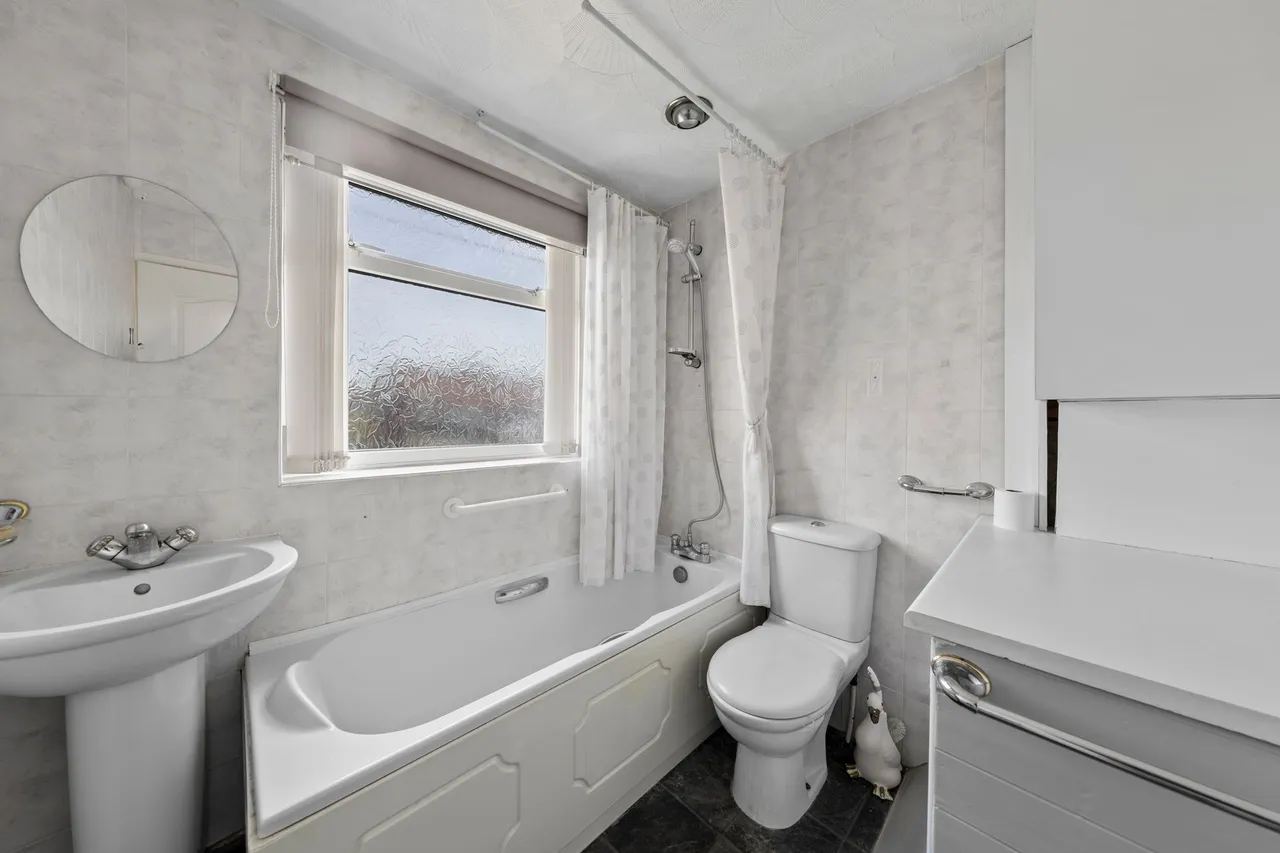 Walden Close, Thelwall, Warrington, WA4 2HB, photo 11