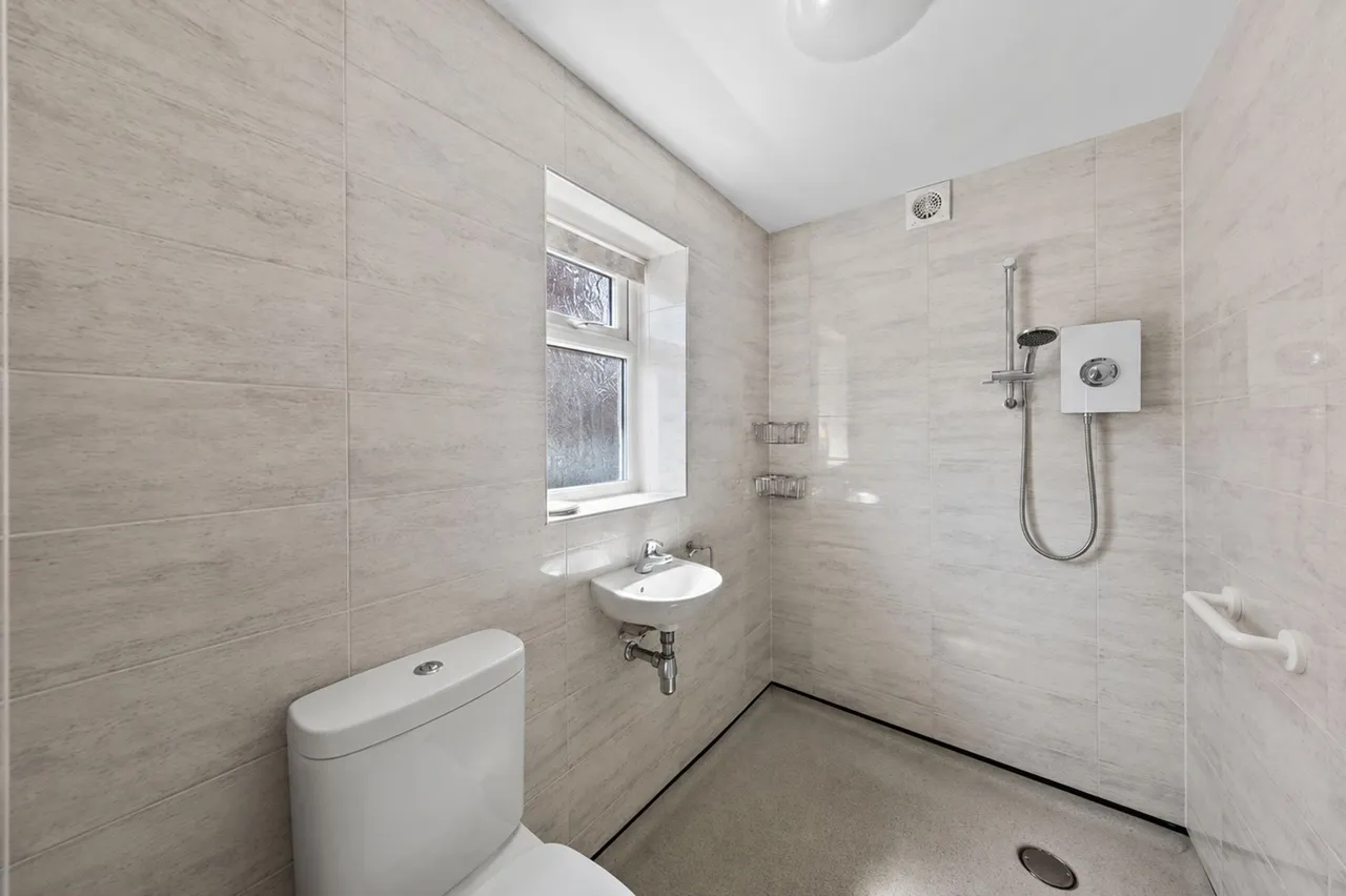 Walden Close, Thelwall, Warrington, WA4 2HB, photo 7