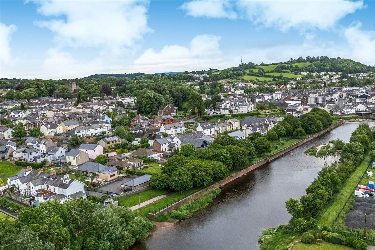 Kensington, Brecon, Powys, LD3 9AP, photo 33
