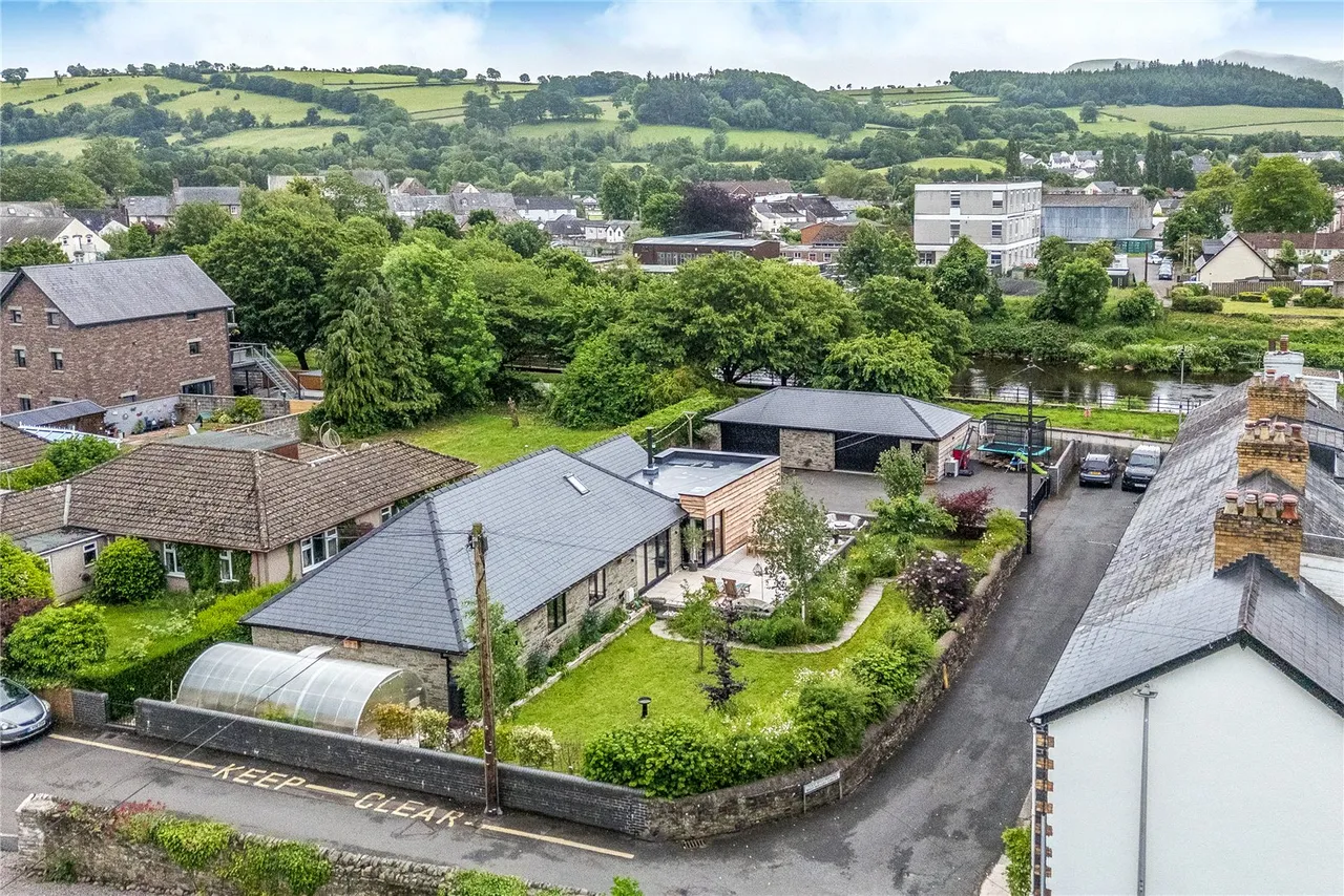 Kensington, Brecon, Powys, LD3 9AP, photo 30