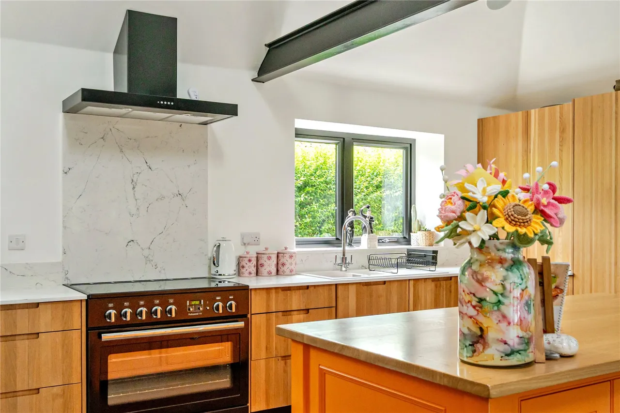 Kensington, Brecon, Powys, LD3 9AP, photo 3
