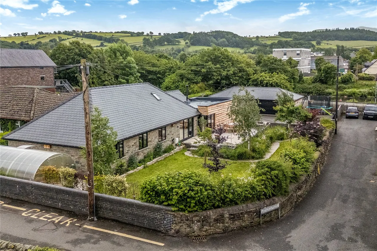 Kensington, Brecon, Powys, LD3 9AP, photo 2
