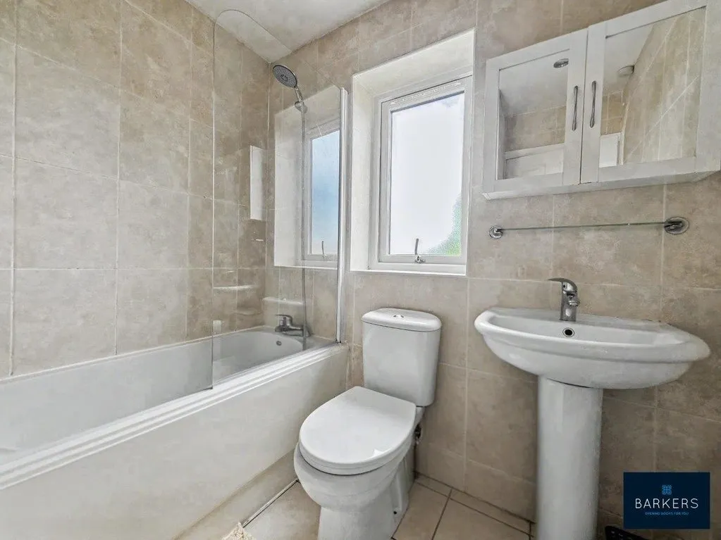 Denbrook Crescent, Bradford BD4 0QL, photo 9