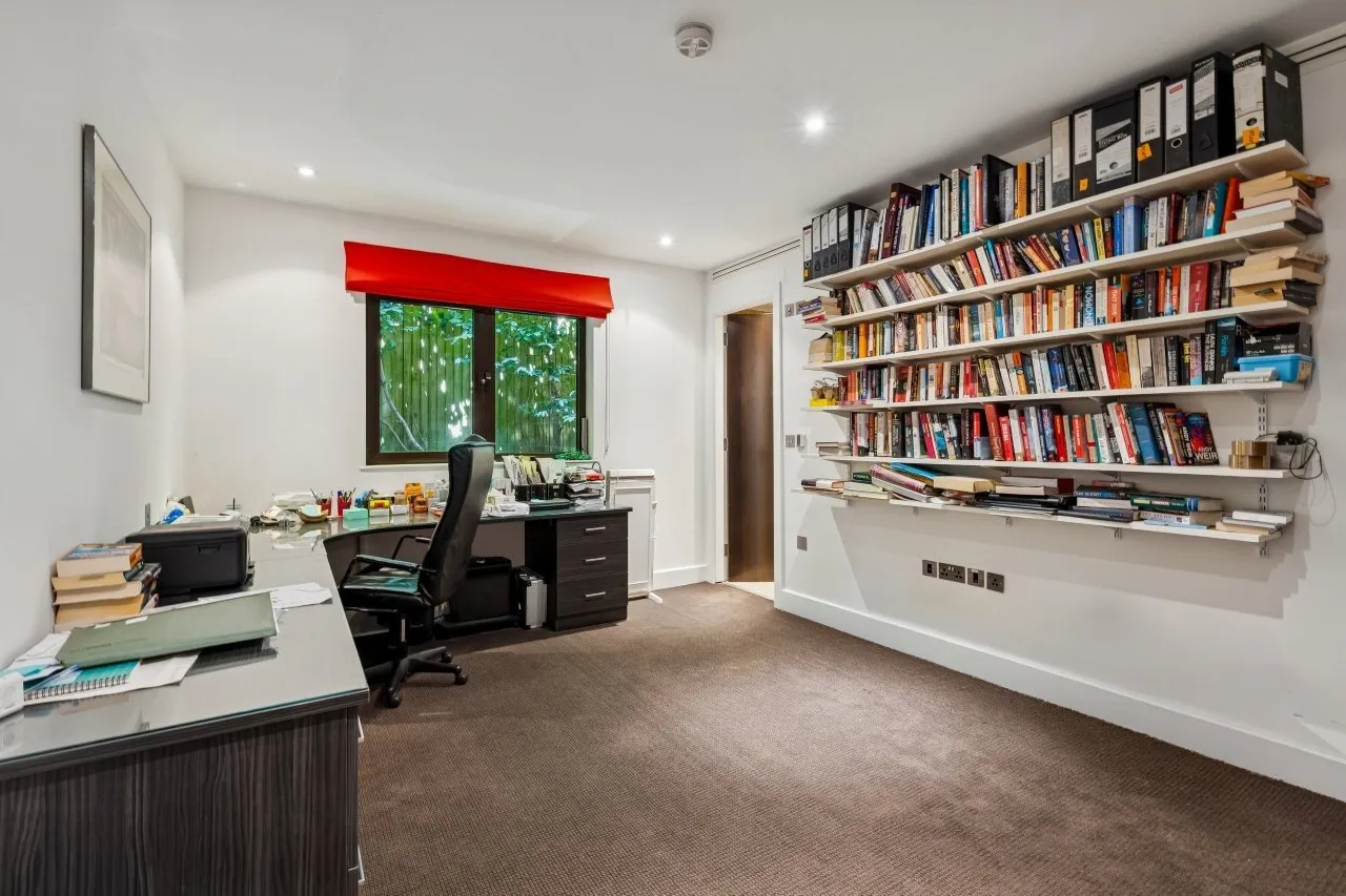 Oak Lodge, 67 West Heath Road, London, NW3 7AP, photo 10