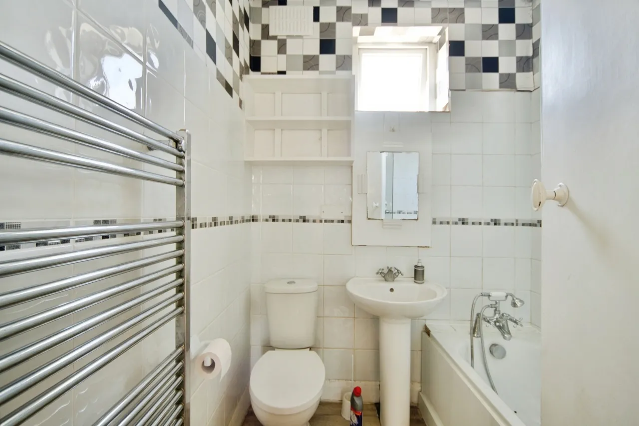 Bath Road, Forest Gate, E7, photo 10
