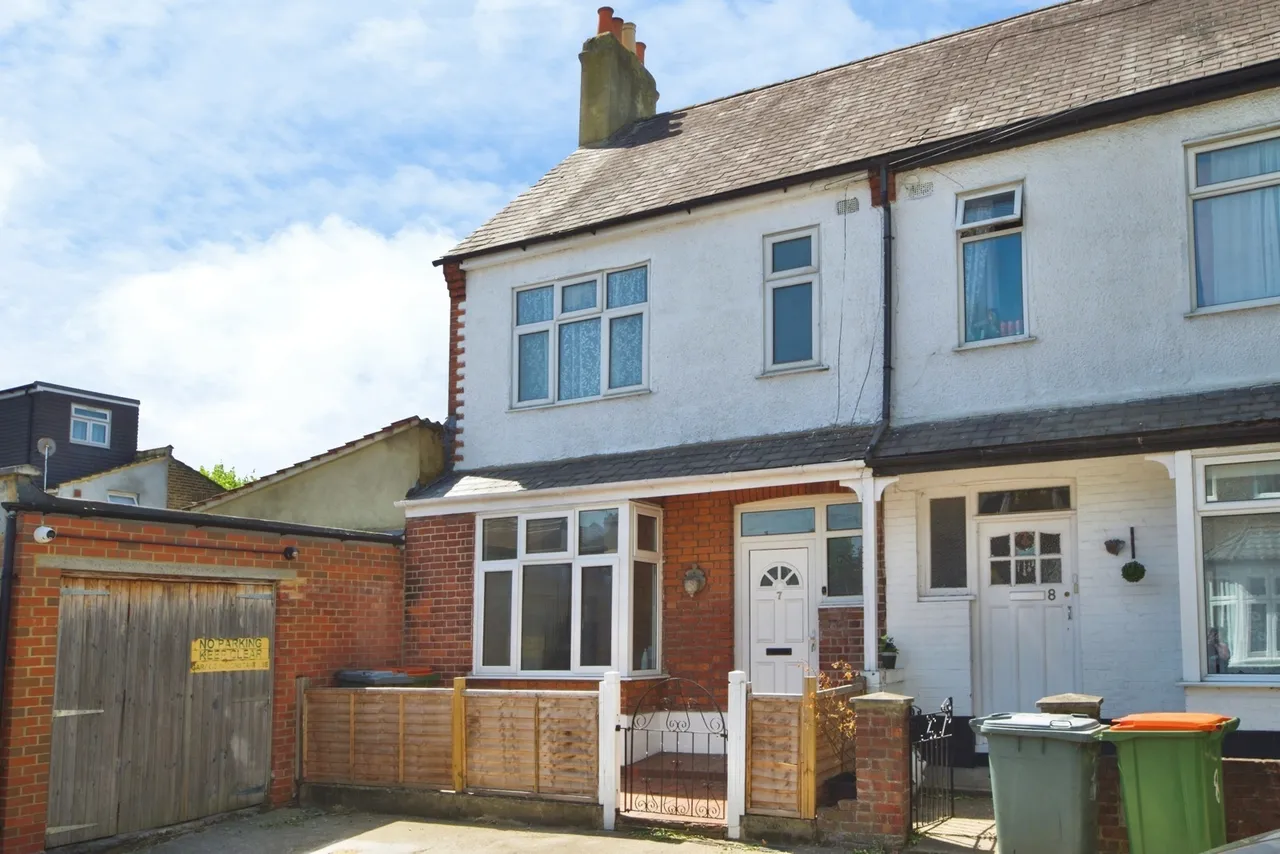 3 bed house for sale, Bath Road, Forest Gate, E7