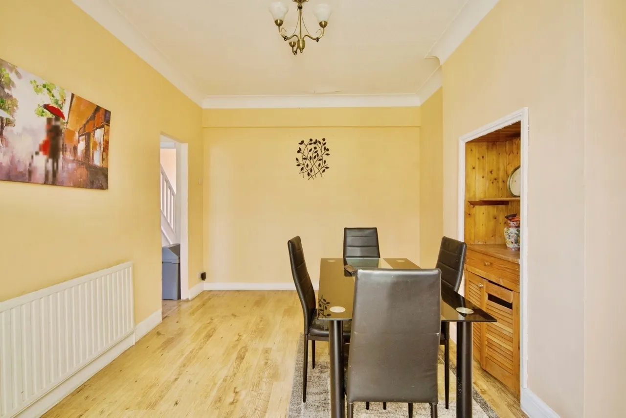 Bath Road, Forest Gate, E7, photo 11