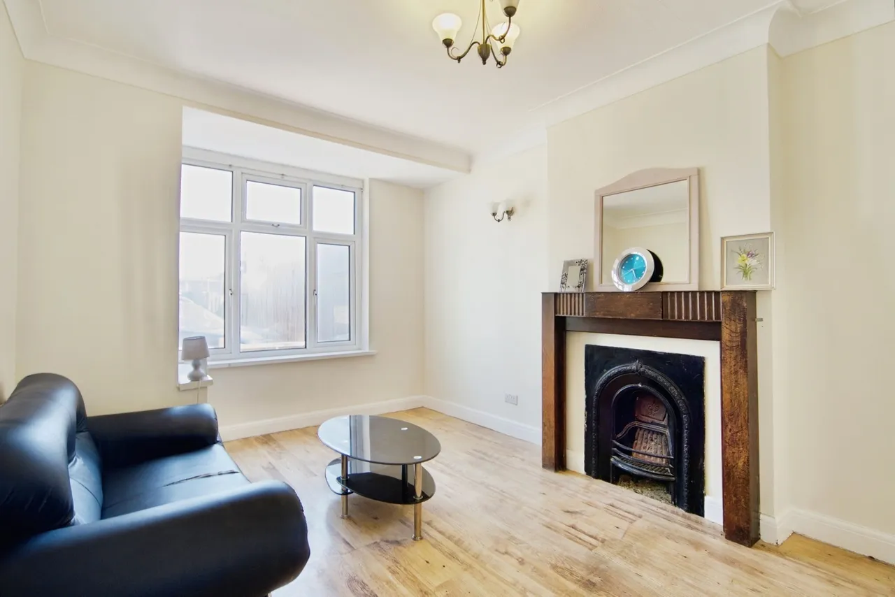 Bath Road, Forest Gate, E7, photo 2