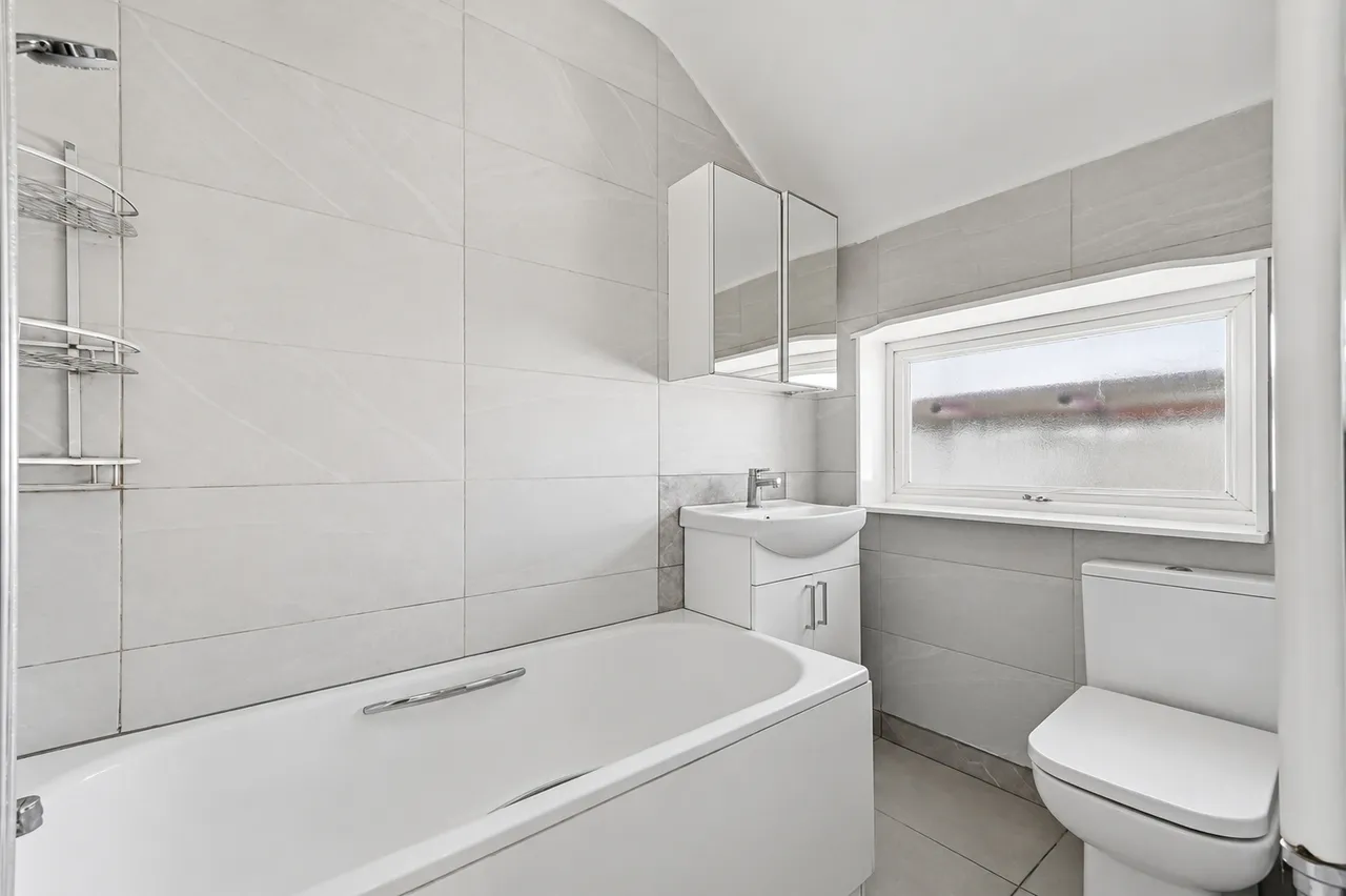 Elmcroft Close, Feltham, TW14, photo 4