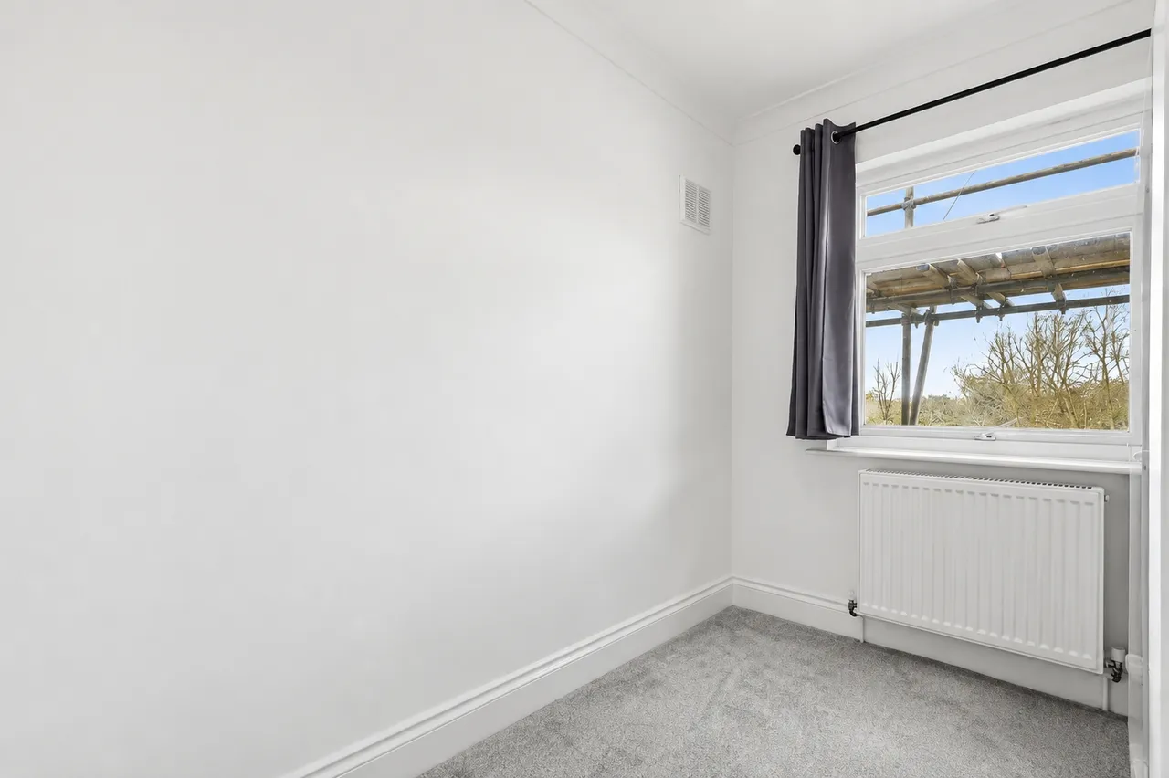 Elmcroft Close, Feltham, TW14, photo 5