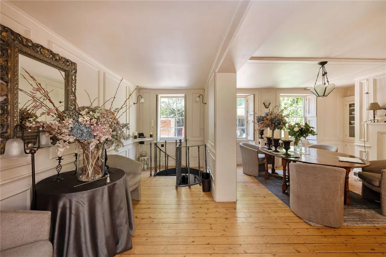 Frognal, Hampstead Village, London, NW3 6XU, photo 6