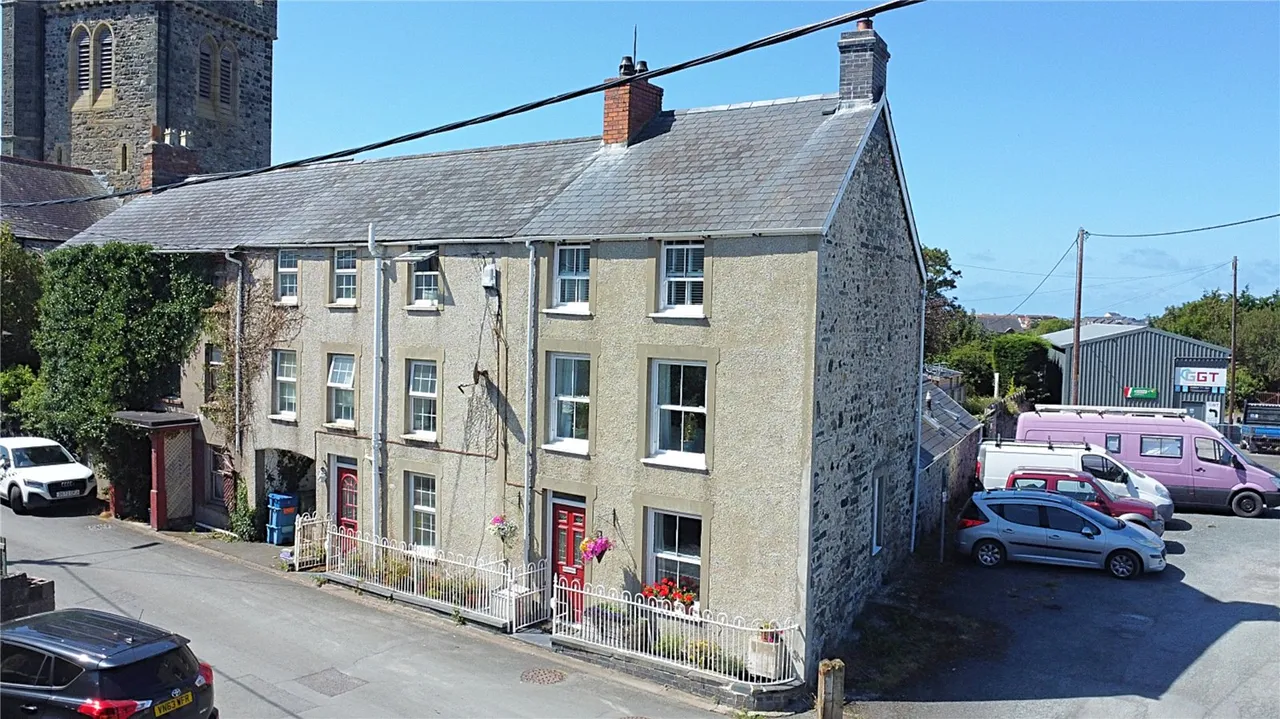 3 bed house for sale, Gwalia Road, Tywyn