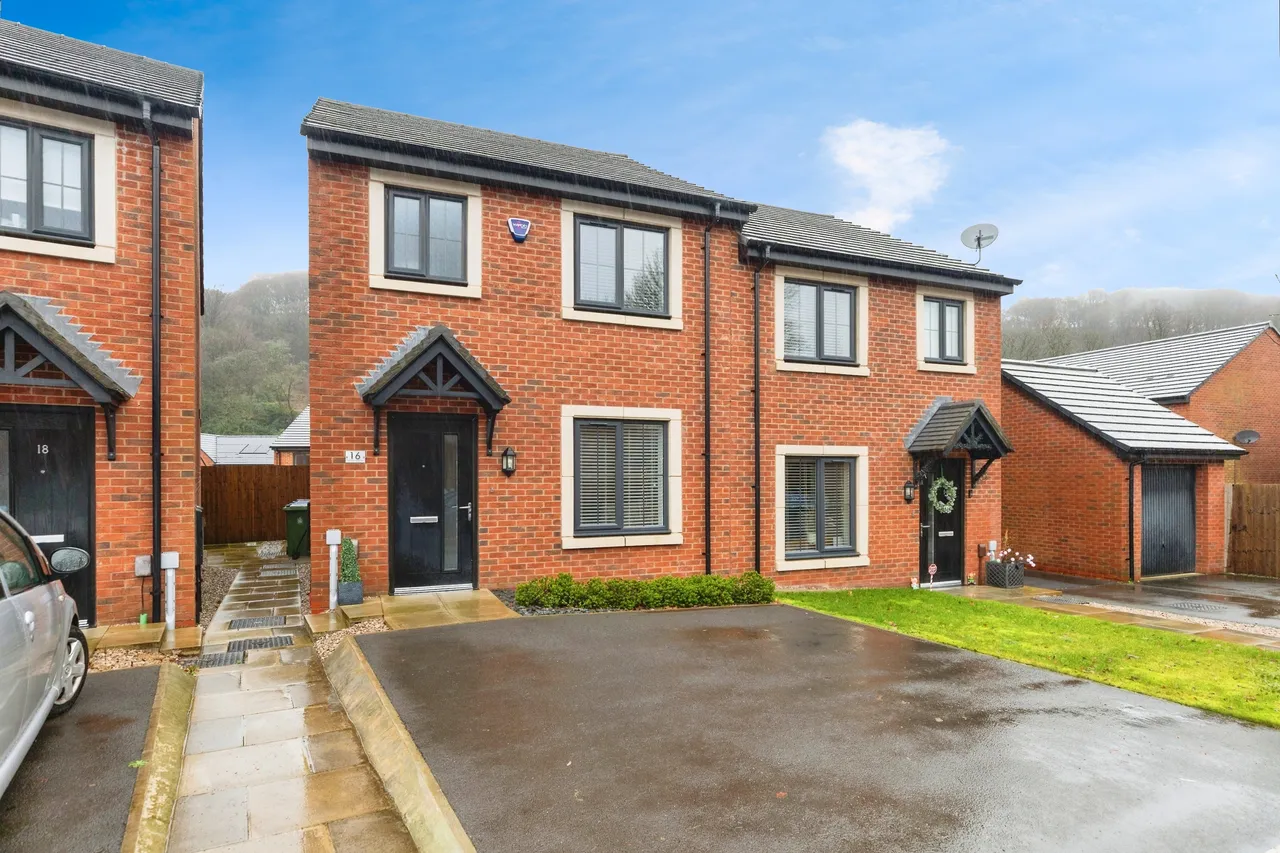 Weaver Avenue, Rossendale, BB4, photo 3