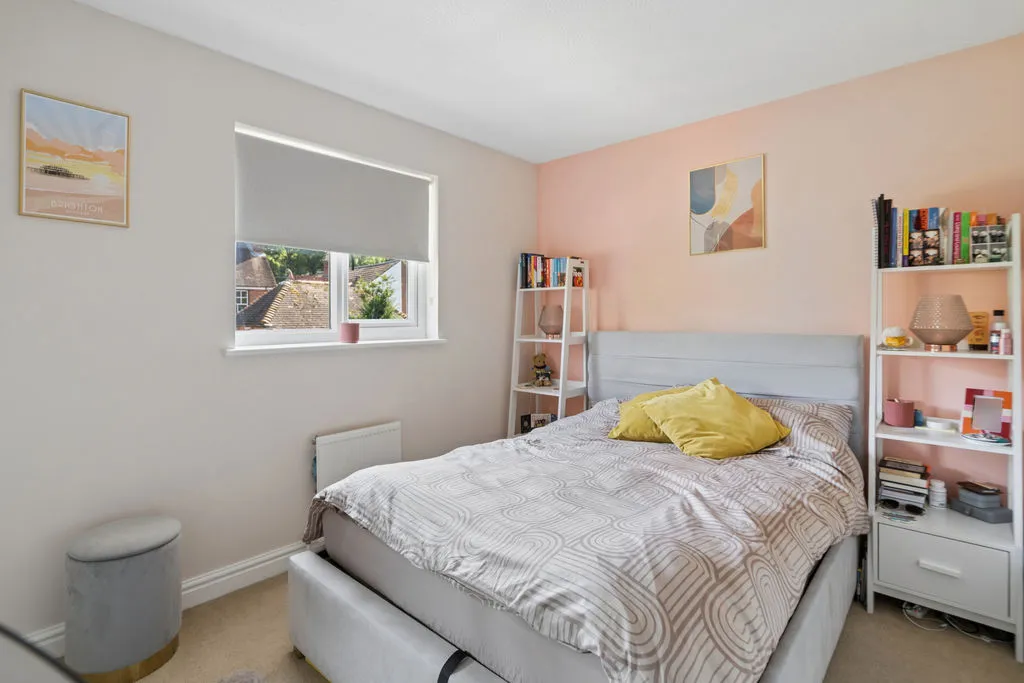 Sycamore Close, Bourne End SL8 5UT, photo 4