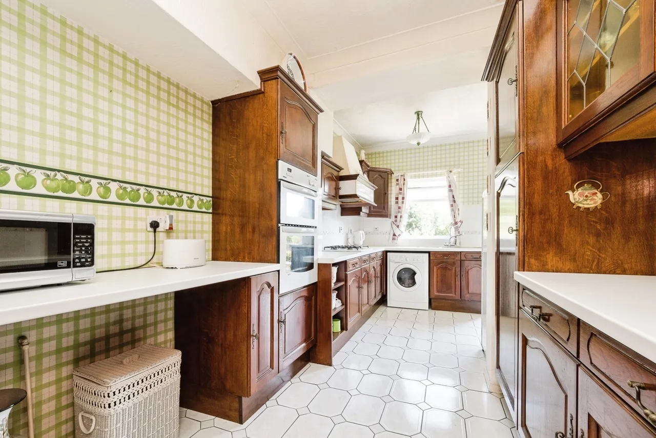 Ashburton Avenue, Barking, Essex, IG3, photo 8