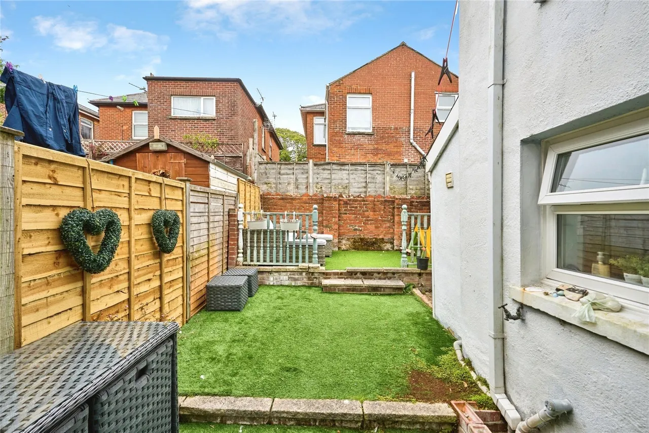 Newcomen Road, Sandown, PO36, photo 14